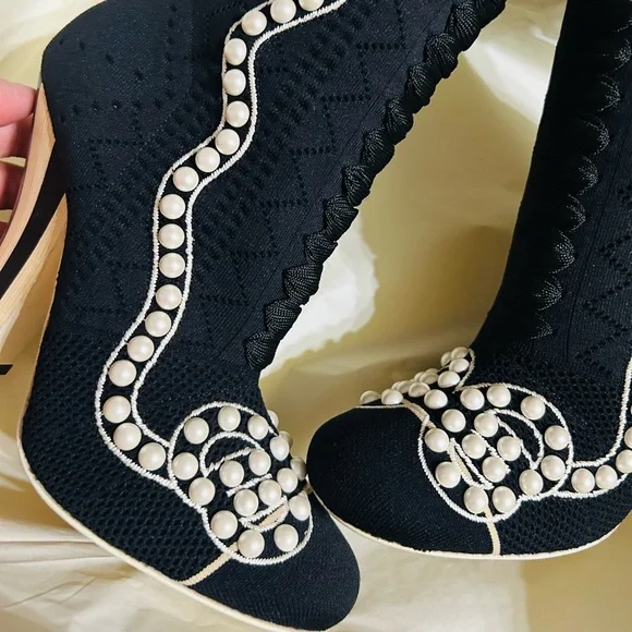 FENDI BOOTS TRONCHETTO FIL.3 WITH PEARLS 7.5 SIZE - Picture 4 of 14